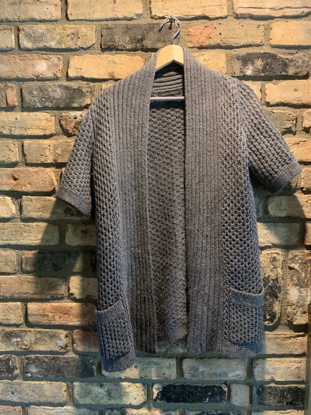 Banana Republic Short-Sleeve Open-Front Gray Knit Cardigan Sweater size small